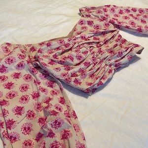 Adorable balloon sleeve corset like crop/bra top from Zara. Size XS.